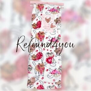 PETS - Artisan34  - ‘Playful Cats’ plush throw. 50” x 70” NWT Last one! Firm!